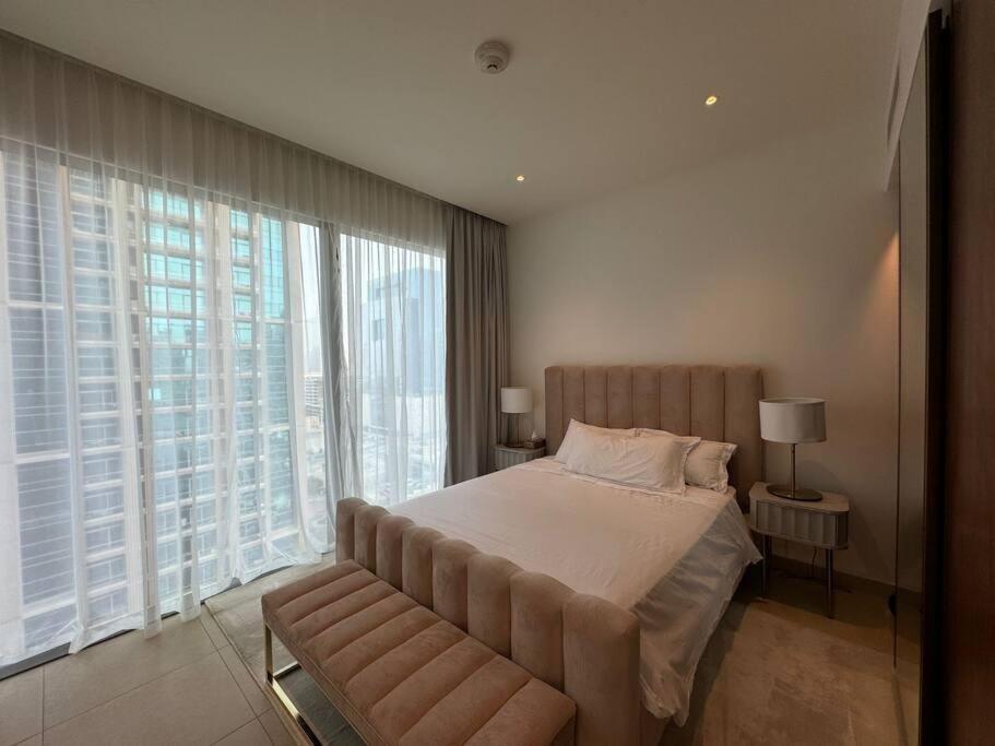 Lux 2br In Marina Gate With Stunning Views